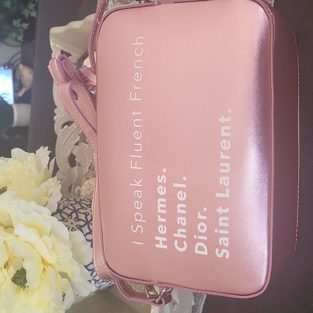 Woman's cute cross body bag|I Speak Fluent French.